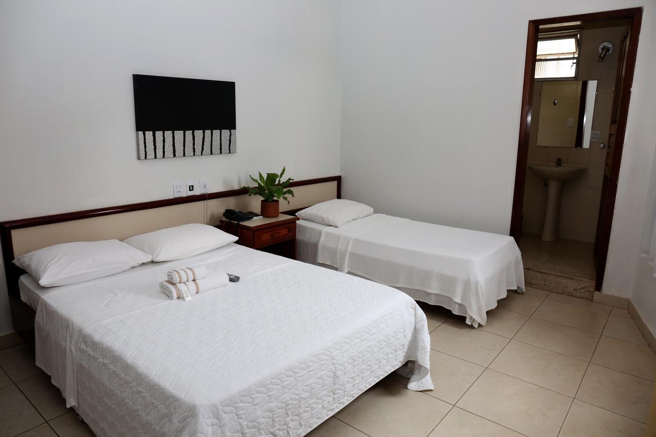 Licia Hotel Joao Pinheiro Buitenkant foto