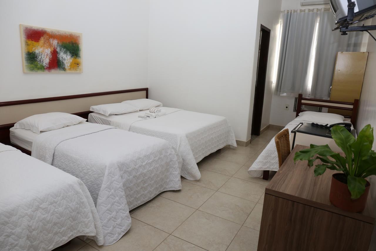 Licia Hotel Joao Pinheiro Buitenkant foto